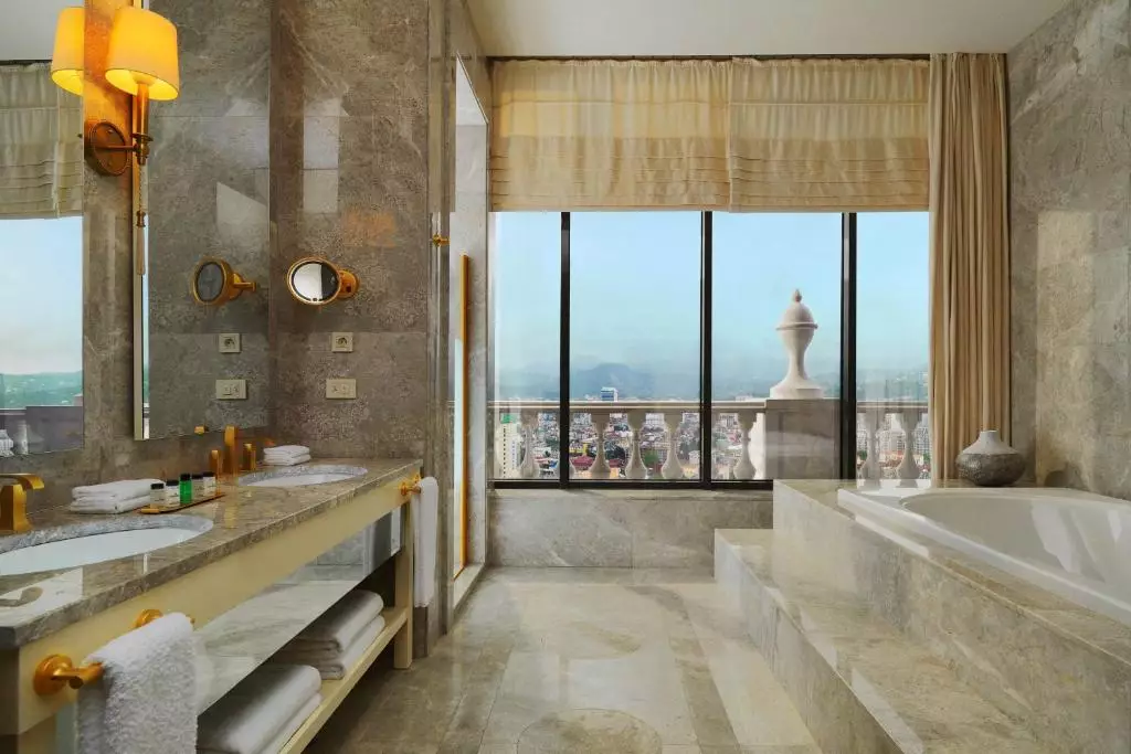 سرویس بهداشتی HOTEL SHERATON BATUMI